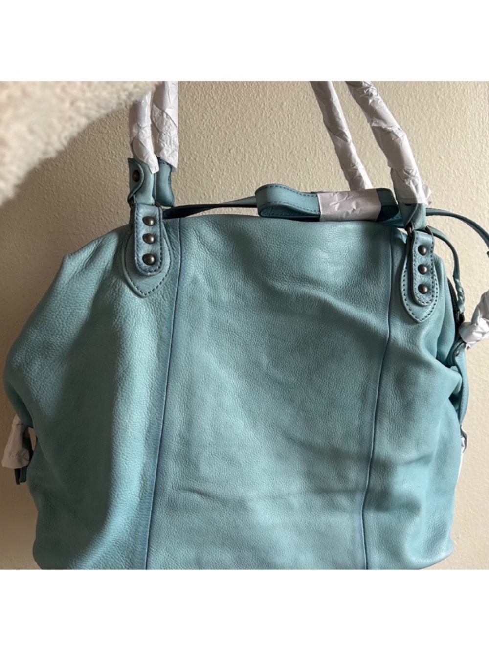 WE THE FREE EMERSON TOTE BAG IN WASHED SAIL NWT - Picture 3 of 4